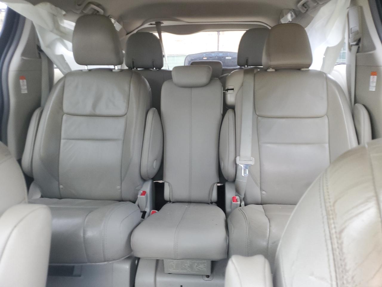 2018 Toyota Sienna Xle VIN: 5TDYZ3DC5JS913852 Lot: 63014955
