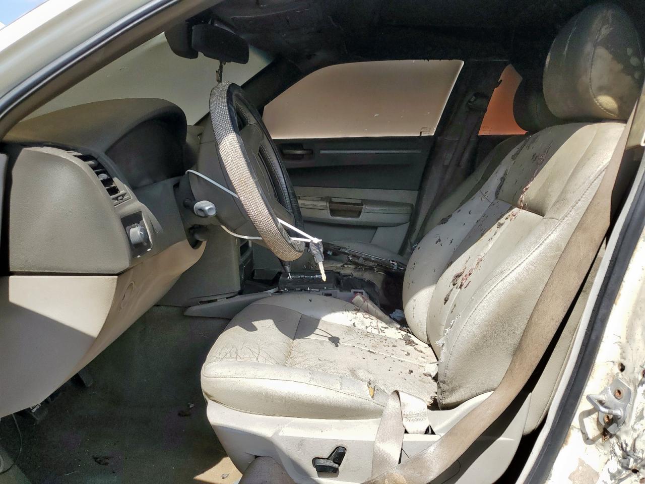 2008 Chrysler 300 Limited VIN: 2C3KA33G88H321747 Lot: 65928145