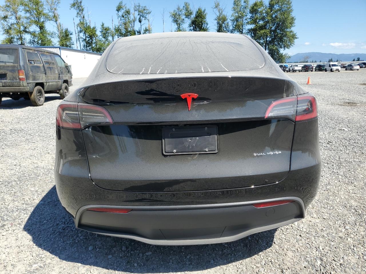 2025 Tesla Model Y VIN: 7SAYGAEE2SF246659 Lot: 64425455