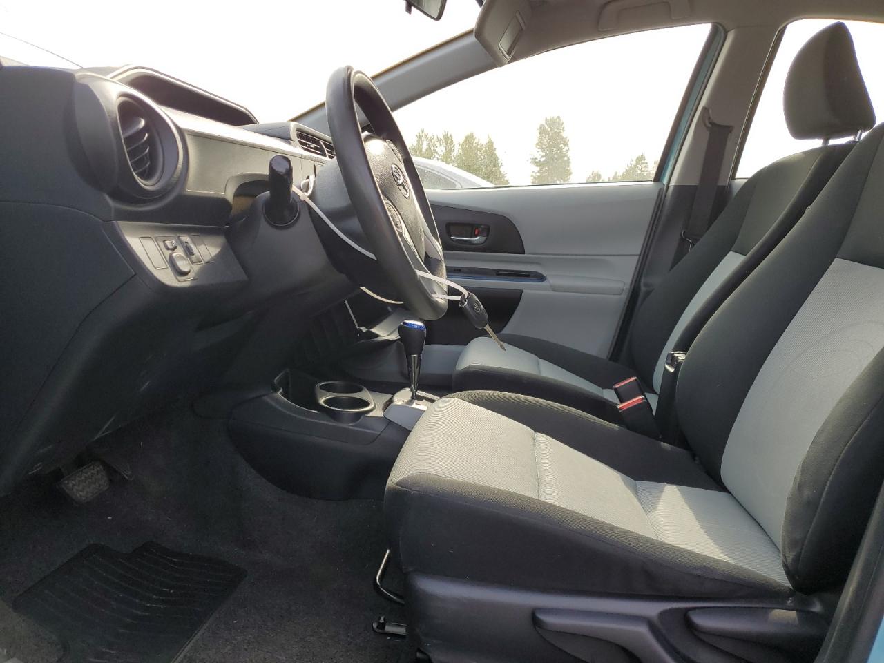 2013 Toyota Prius C VIN: JTDKDTB31D1033725 Lot: 65459055