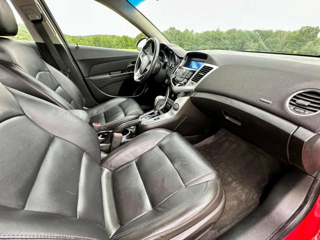 Sedans CHEVROLET CRUZE 2012 Czerwony