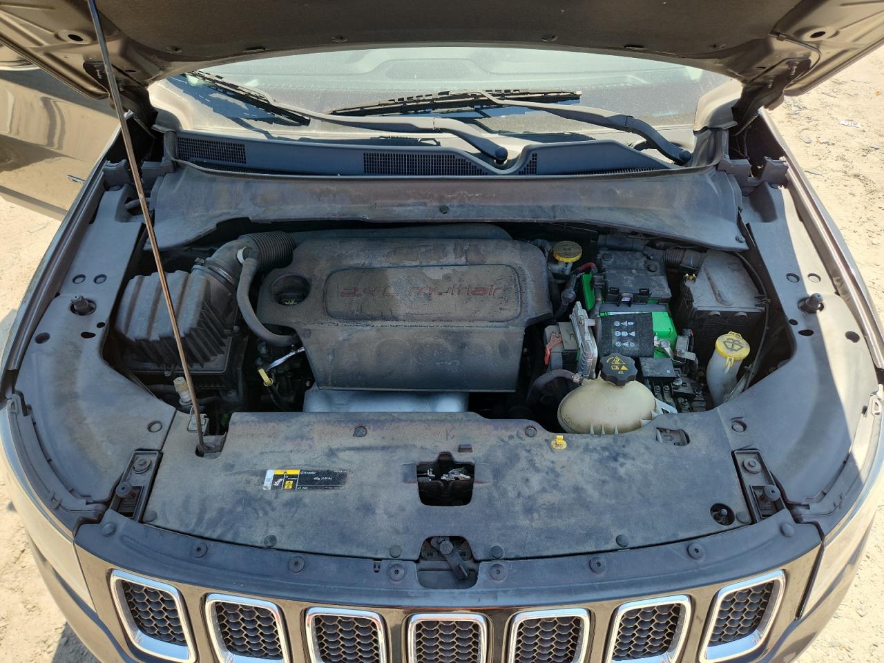 2018 Jeep Compass Limited VIN: 3C4NJDCB4JT373022 Lot: 64781565