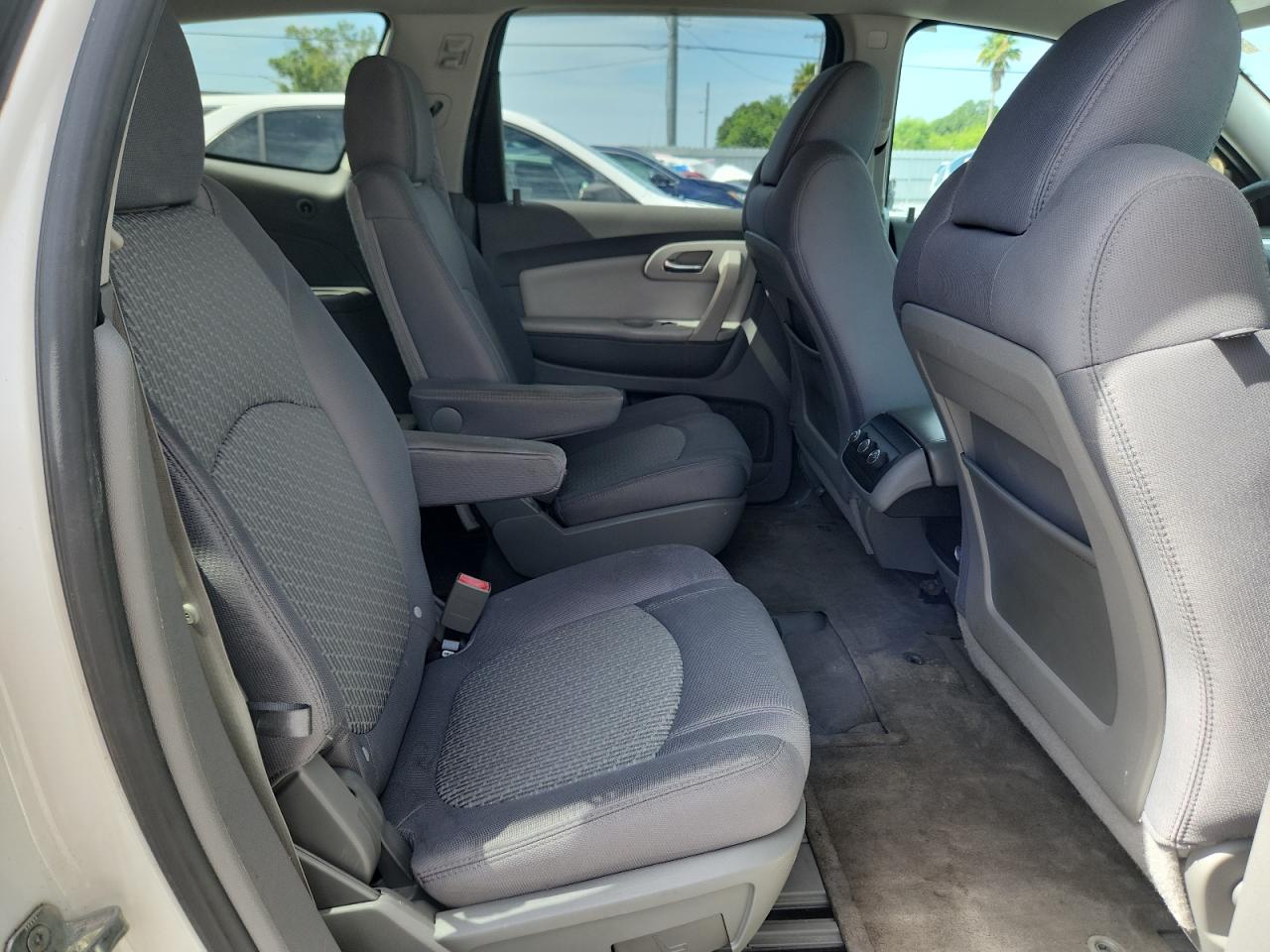 2011 Chevrolet Traverse Lt VIN: 1GNKRGED6BJ208570 Lot: 62911035