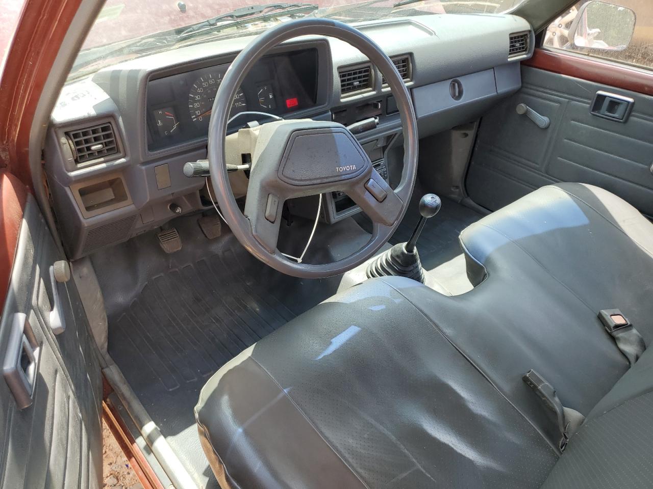 1987 Toyota Pickup 1/2 Ton Rn50 VIN: JT4RN50R9H0267079 Lot: 64438255