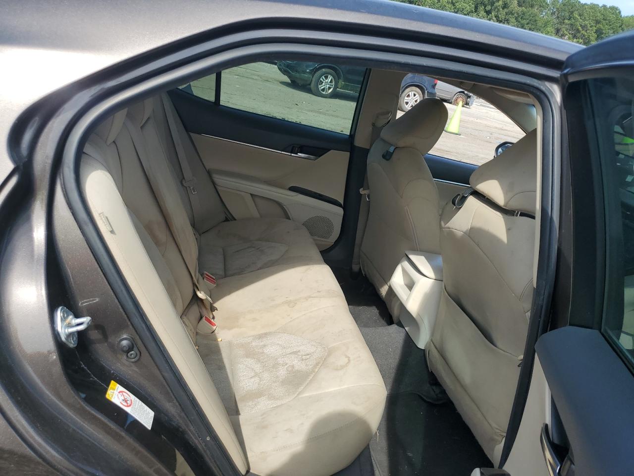 2018 Toyota Camry L VIN: JTNB11HK2J3045065 Lot: 64821815