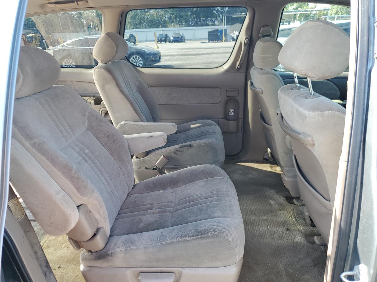 4t3zf13c6yu216055 4T3ZF13C6YU216055 2000 Toyota Sienna Le