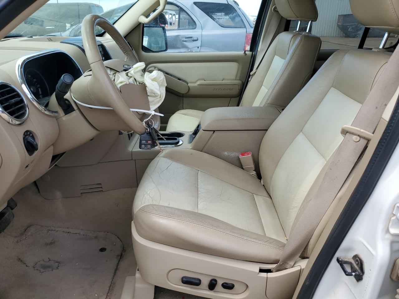 2009 Ford Explorer Xlt VIN: 1FMEU73889UA38873 Lot: 63607595