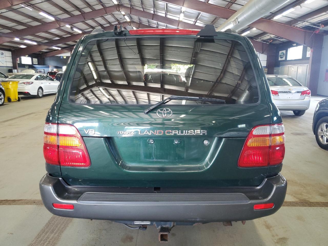 2001 Toyota Land Cruiser VIN: JTEHT05J612016717 Lot: 65144405