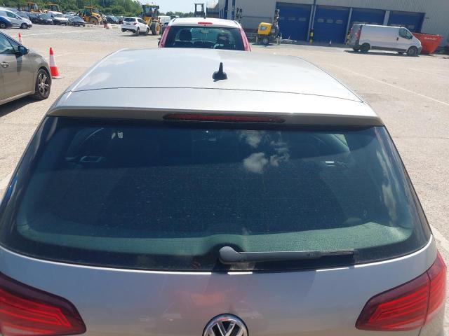 2017 VOLKSWAGEN GOLF SE NA