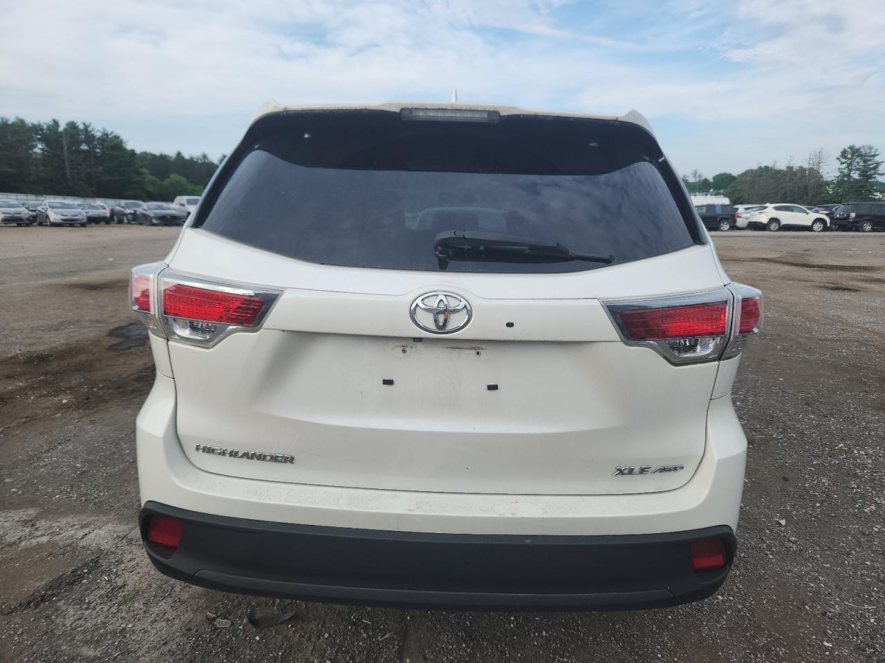2015 Toyota Highlander Xle VIN: 5TDJKRFH1FS188596 Lot: 65394965