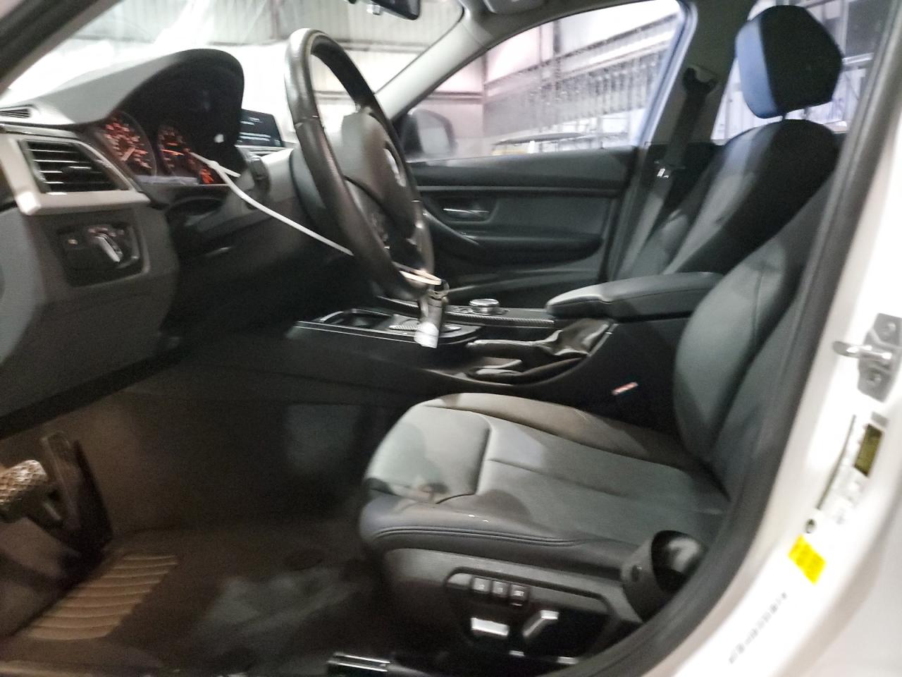 2016 BMW 320 I VIN: WBA8A9C54GK615836 Lot: 64771545