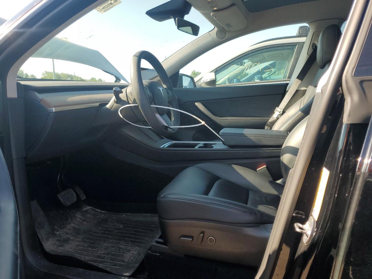 2022 Tesla Model Y VIN: 7SAYGDEE4NF449624 Lot: 61930345