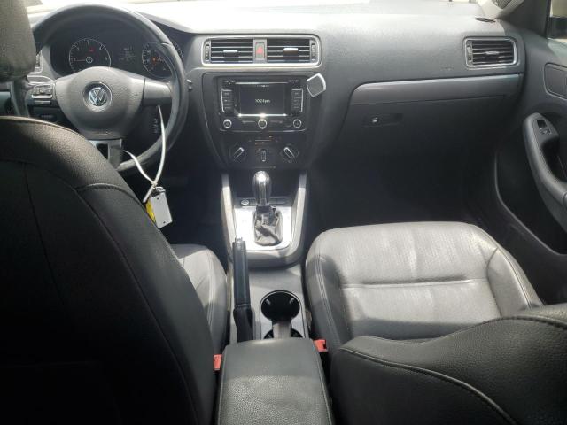  VOLKSWAGEN JETTA 2013 Кремовый
