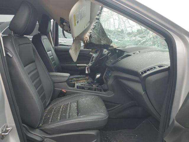  FORD ESCAPE 2019 Srebrny
