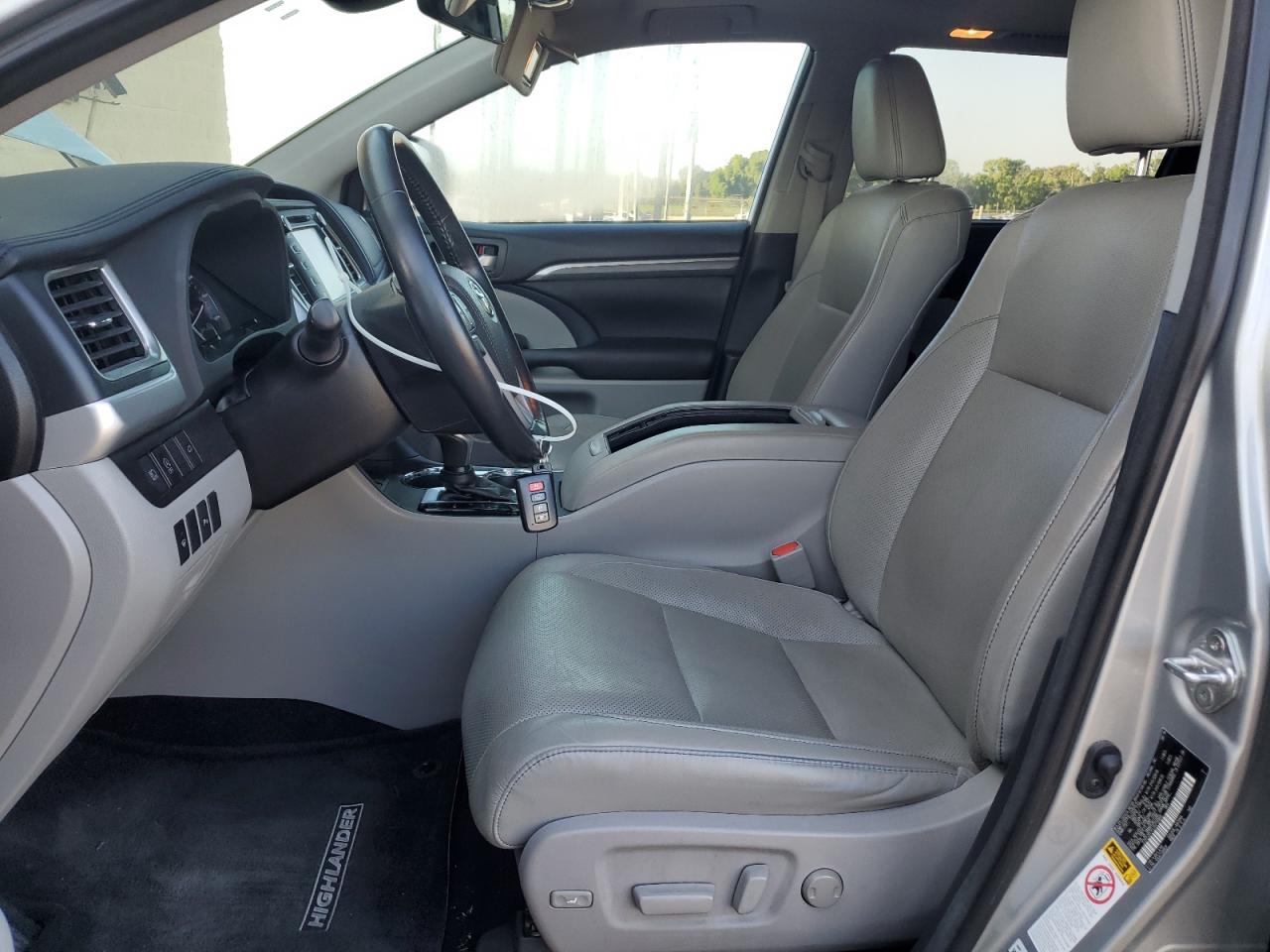 2018 Toyota Highlander Limited VIN: 5TDYZRFH1JS276860 Lot: 64787875
