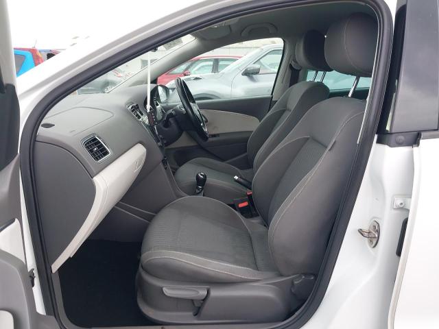 2015 VOLKSWAGEN POLO SE DE