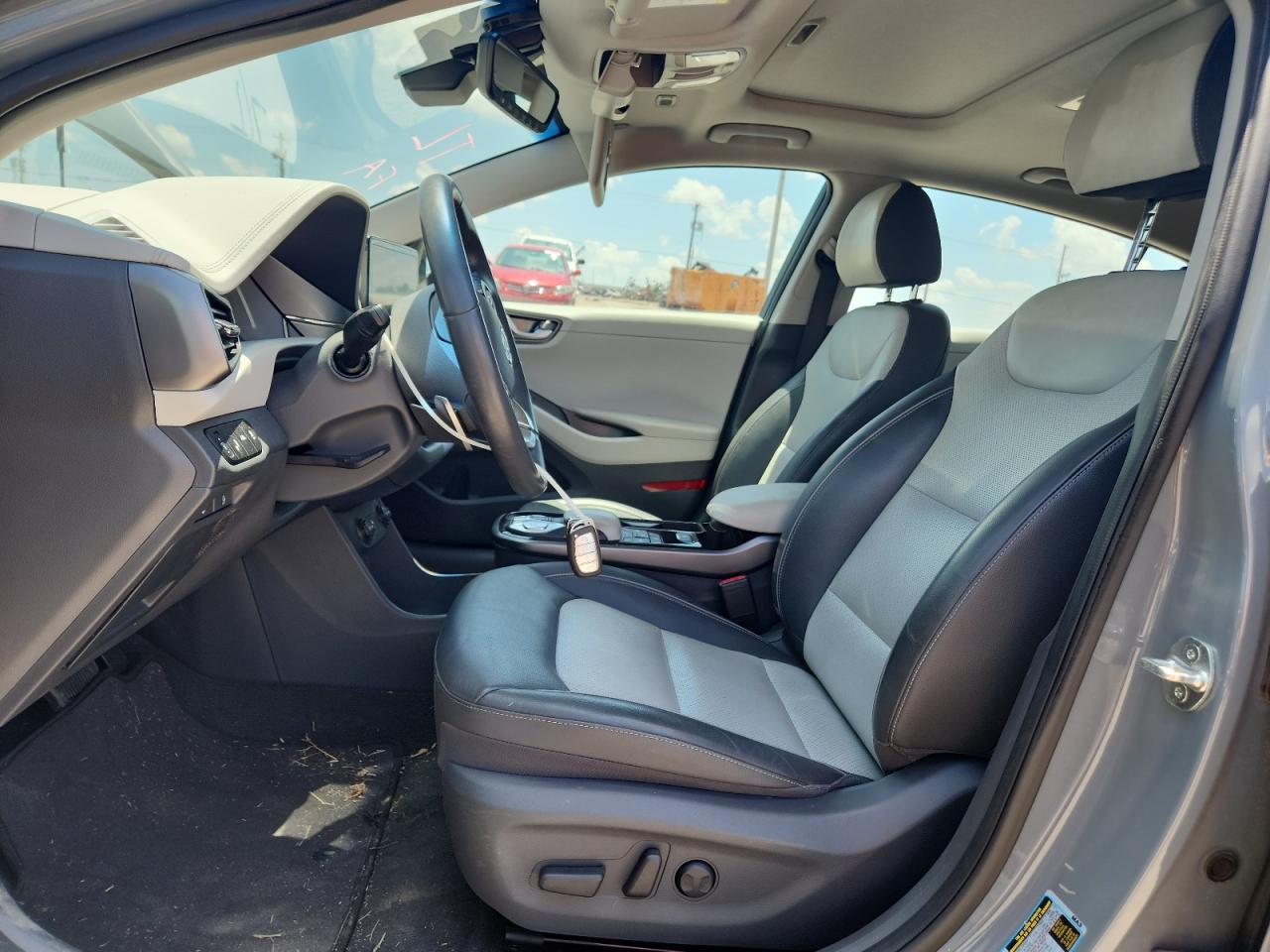 2020 Hyundai Ioniq Limited VIN: KMHC85LJ0LU070145 Lot: 63575985