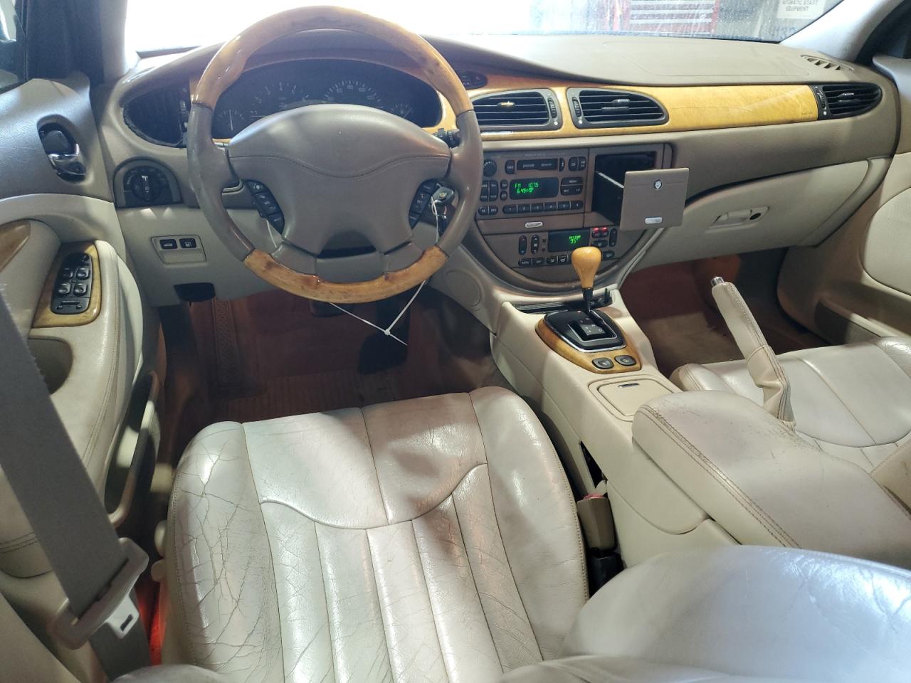 2000 Jaguar S-Type VIN: SAJDA01D8YGL63313 Lot: 63112395