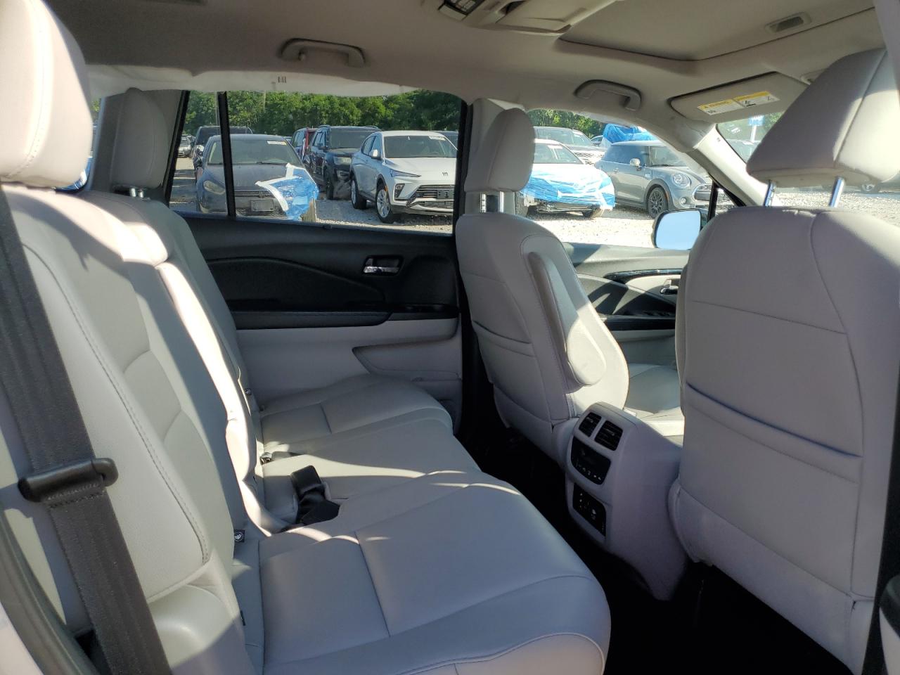 2018 Honda Pilot Touring VIN: 5FNYF6H99JB025070 Lot: 64745825