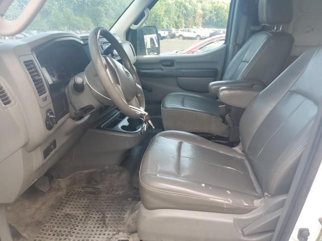 Vans NISSAN NV 2013 Biały