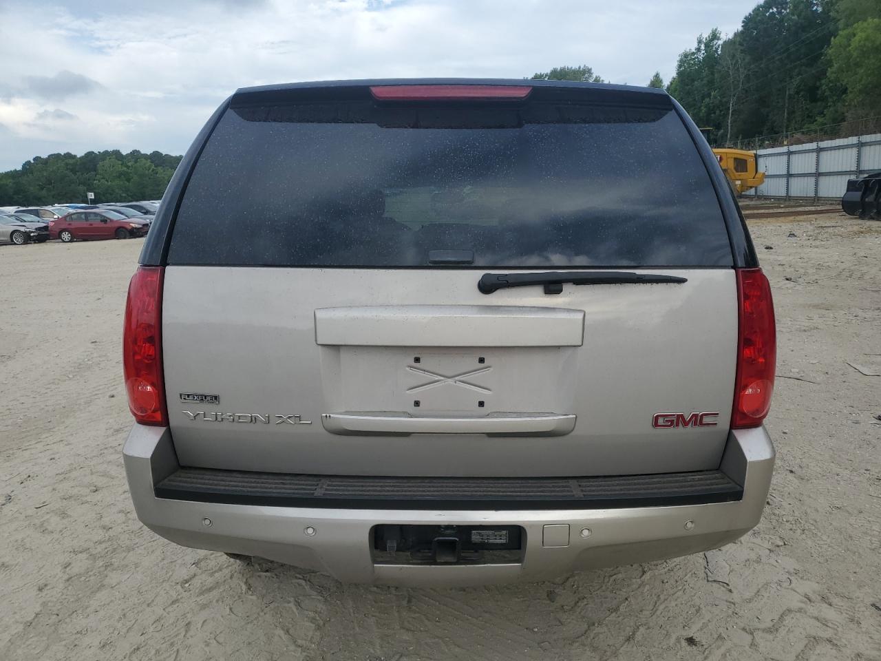 2008 GMC Yukon Xl K1500 VIN: 1GKFK16318J246741 Lot: 63254585