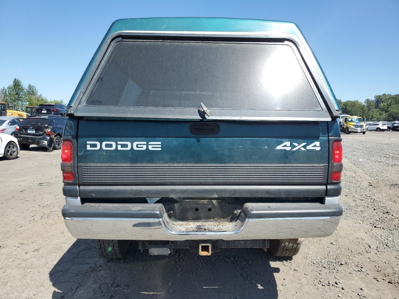 1998 Dodge Ram 2500 VIN: 3B7KF26D9WM220885 Lot: 63468695