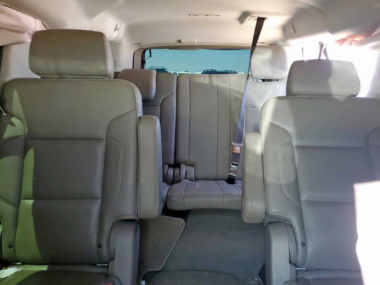2019 Chevrolet Suburban K1500 Premier VIN: 1GNSKJKCXKR278393 Lot: 64588655