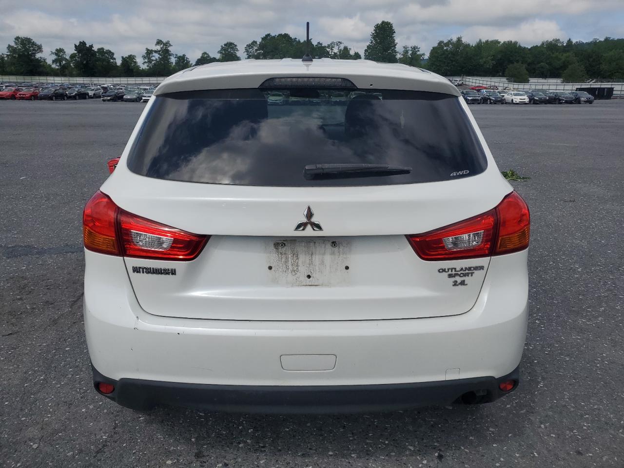 2015 Mitsubishi Outlander Sport Es VIN: 4A4AR3AW1FE044074 Lot: 64640175