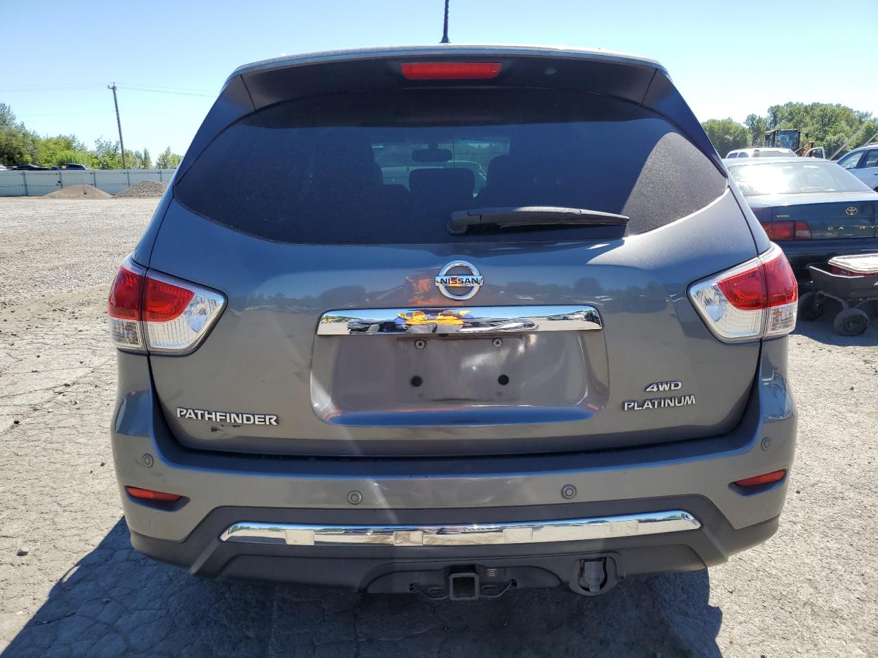 2015 Nissan Pathfinder S VIN: 5N1AR2MM9FC669230 Lot: 64023735