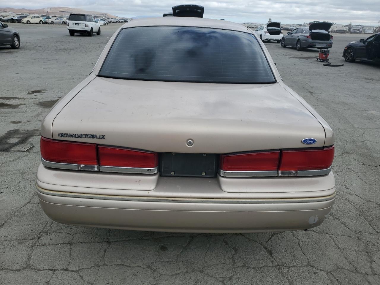 1997 Ford Crown Victoria Lx VIN: 2FALP74W4VX194630 Lot: 65246165