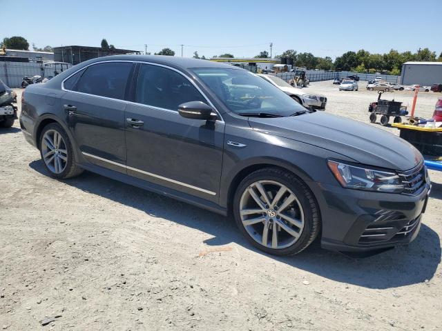  VOLKSWAGEN PASSAT 2017 Серый