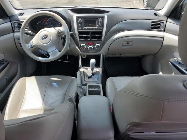 Parquets SUBARU FORESTER 2012 Biały