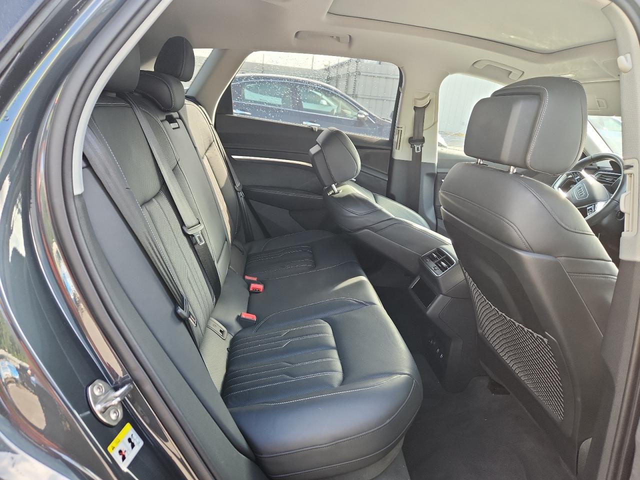 wa1vaage0kb025041 WA1VAAGE0KB025041 2019 Audi E-Tron Prestige