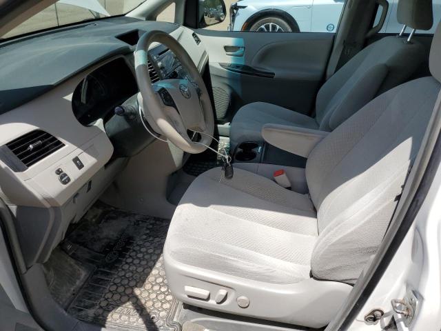 2013 TOYOTA SIENNA LE  