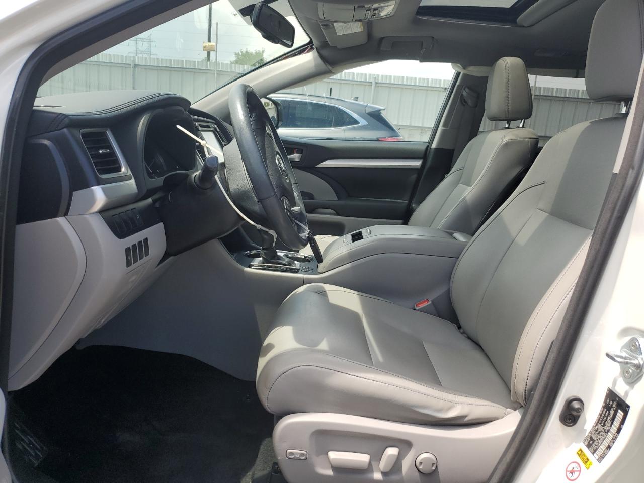 2015 Toyota Highlander Xle VIN: 5TDJKRFH7FS169633 Lot: 64493795