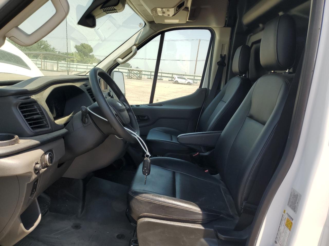 2024 Ford Transit T-250 VIN: 1FTBR1C8XRKA64117 Lot: 64147405