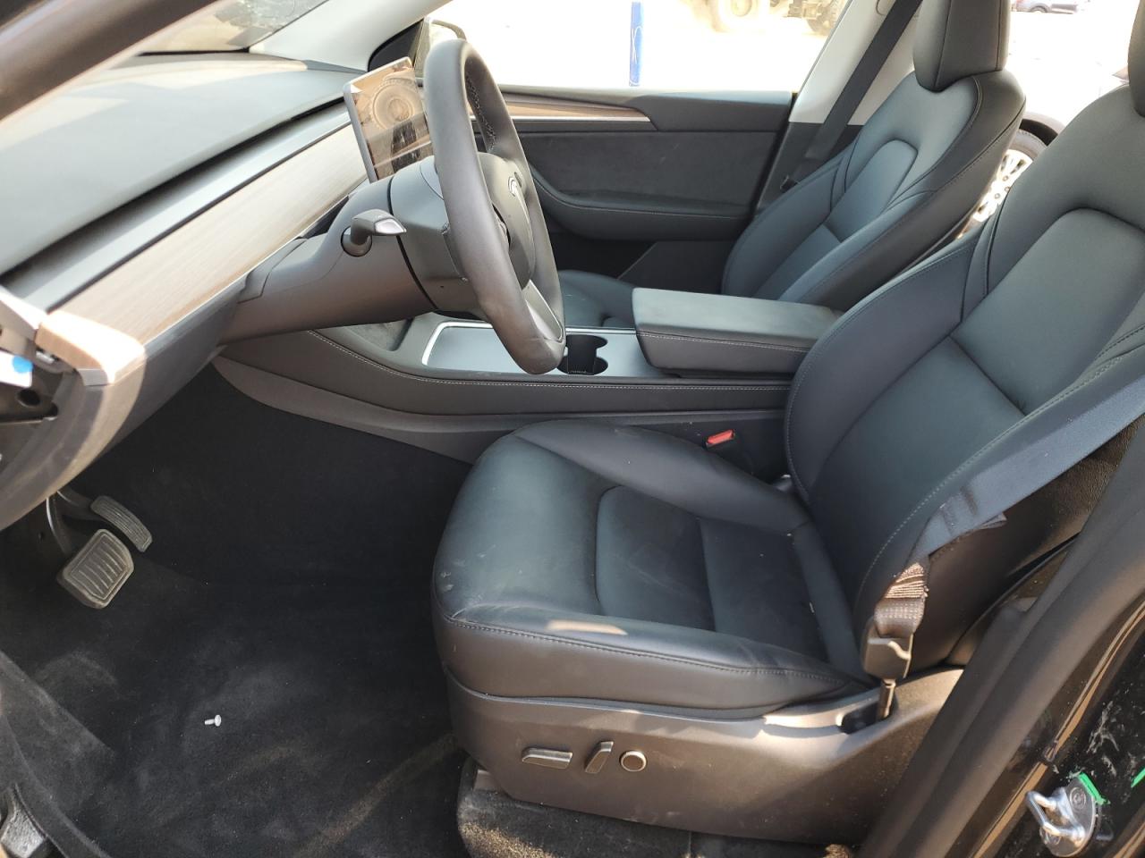 2025 Tesla Model Y VIN: 7SAYGAEE8SF308470 Lot: 67009595