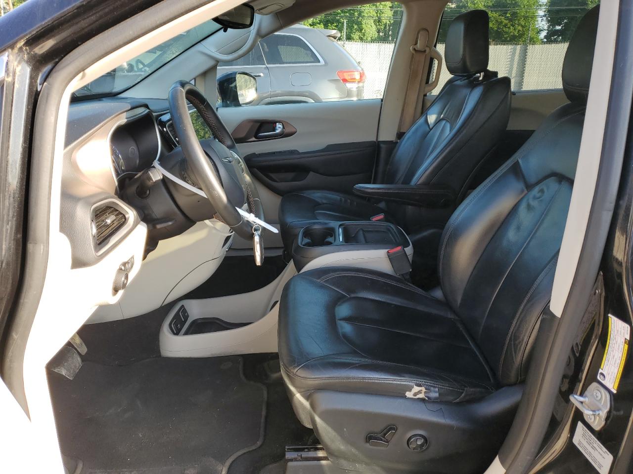 2c4rc1bg4hr705190 2C4RC1BG4HR705190 2017 Chrysler Pacifica Touring L