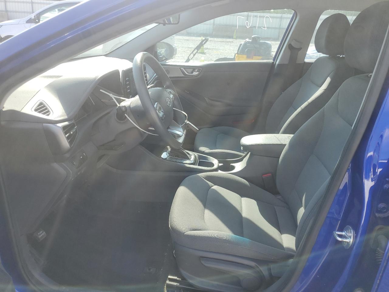 2020 Hyundai Ioniq Blue VIN: KMHC65LC2LU235507 Lot: 63100125