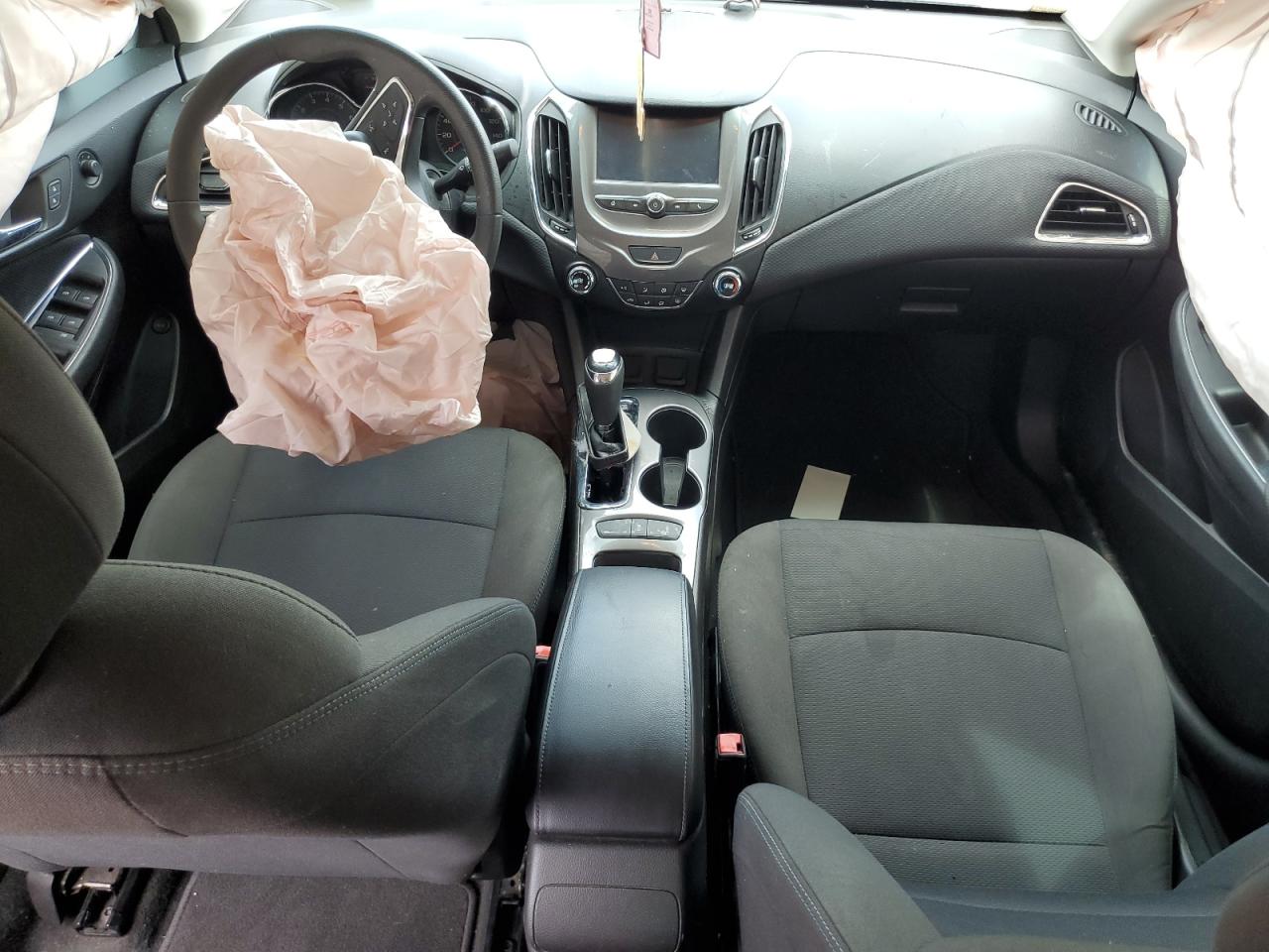 2018 Chevrolet Cruze Lt VIN: 1G1BE5SM5J7221134 Lot: 65026335