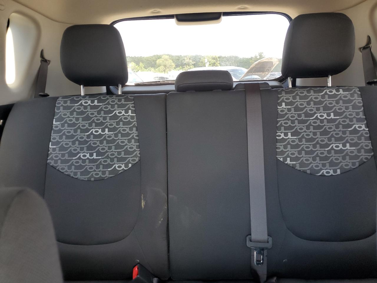 2011 Kia Soul + VIN: KNDJT2A26B7732313 Lot: 63449345