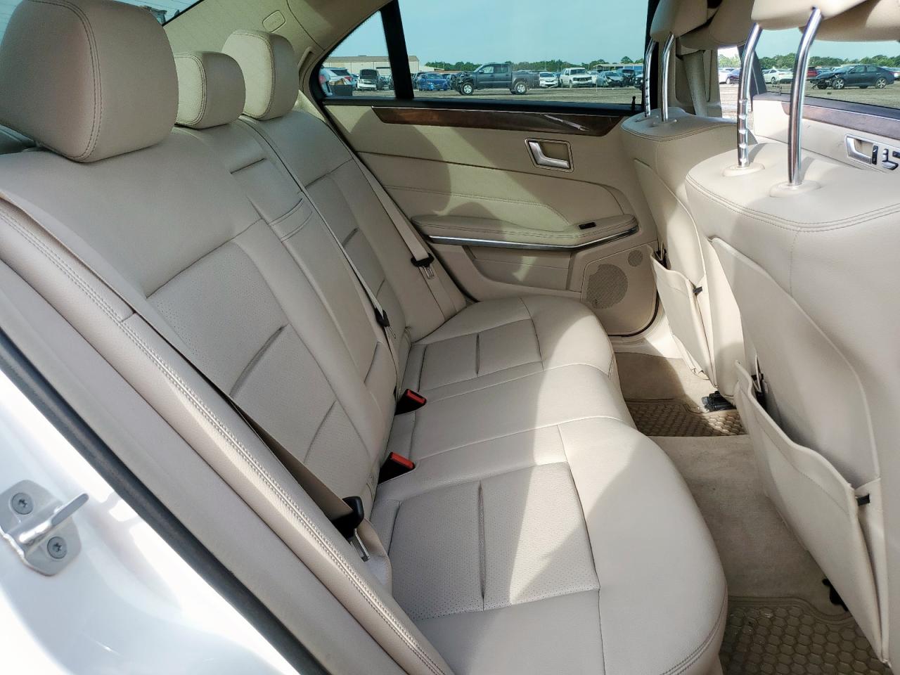 2014 Mercedes-Benz E 350 VIN: WDDHF5KB8EA821416 Lot: 63701335