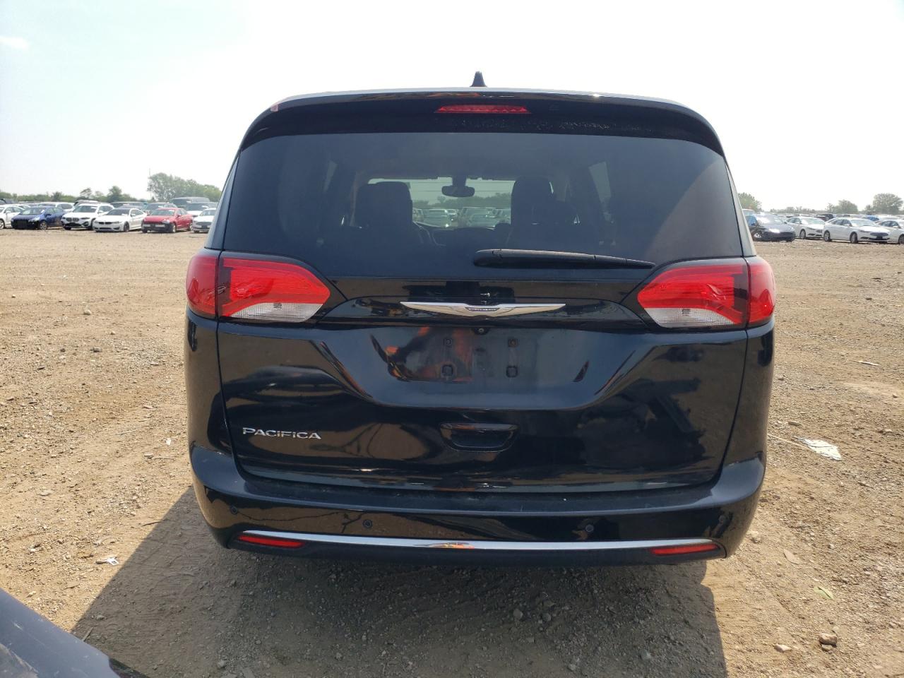 2c4rc1eg1hr614485 2C4RC1EG1HR614485 2017 Chrysler Pacifica Touring L Plus