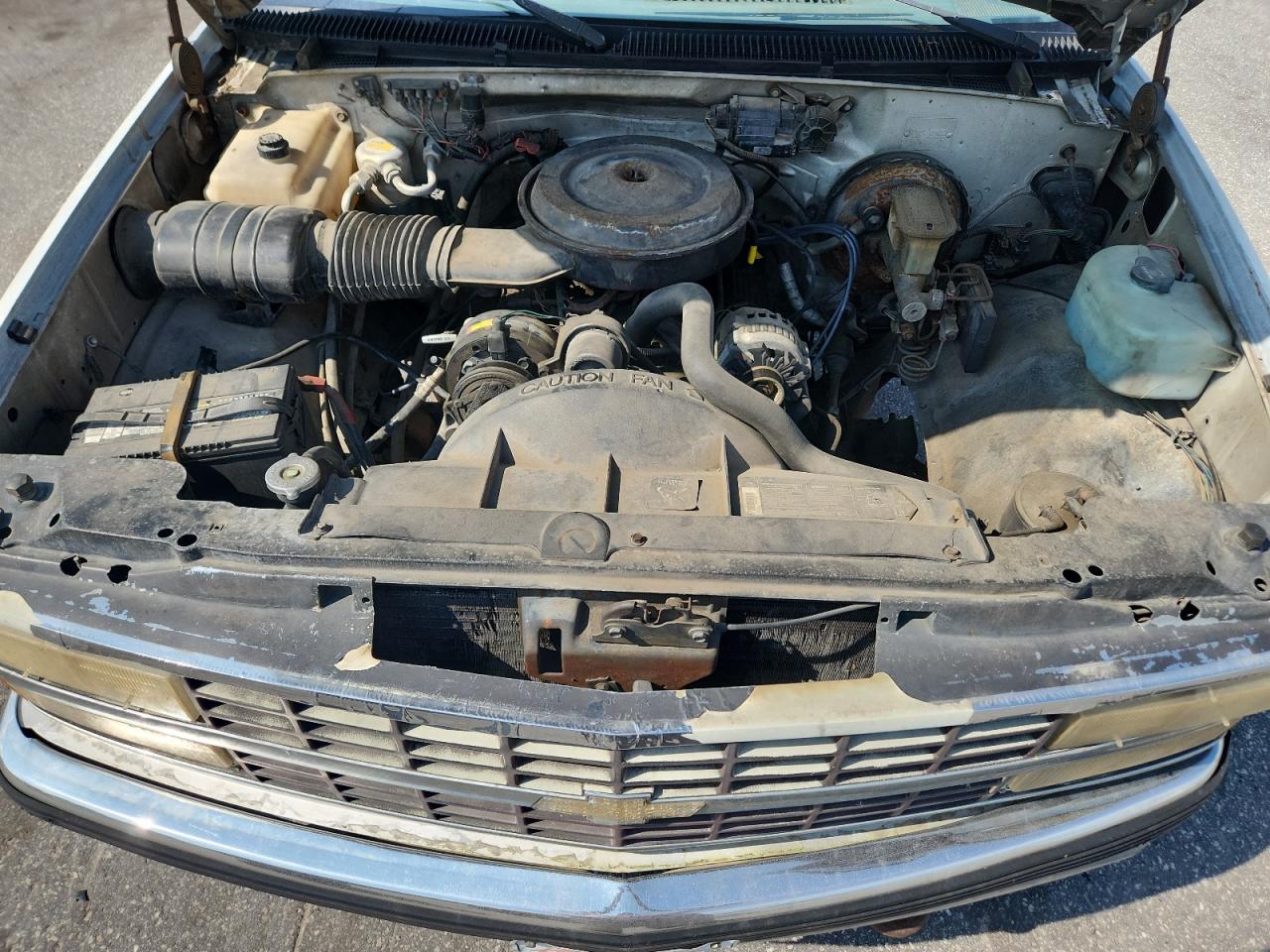 1990 Chevrolet Gmt-400 K2500 VIN: 2GCFK29K8L1148748 Lot: 64077805