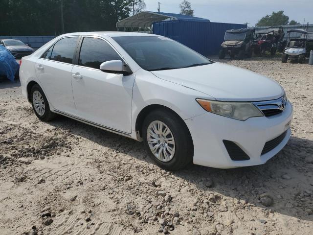  TOYOTA CAMRY 2013 Biały