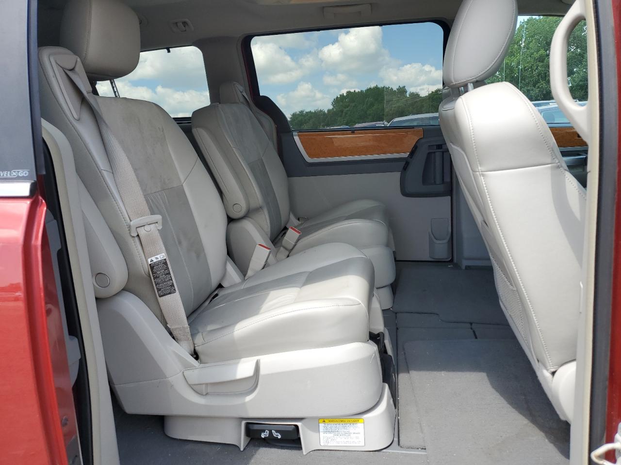 2008 Chrysler Town & Country Limited VIN: 2A8HR64X88R137085 Lot: 64666095