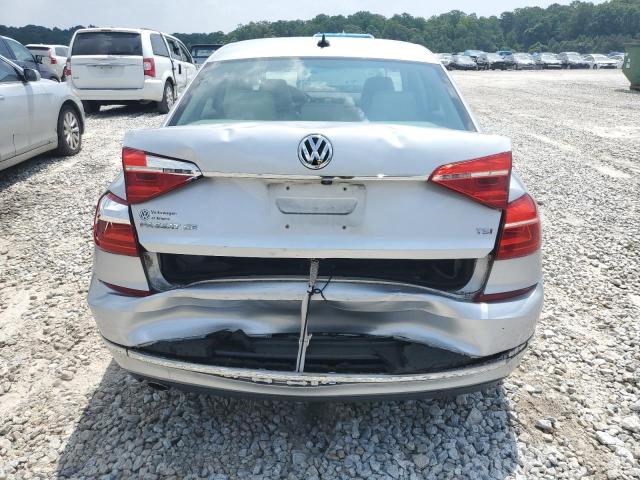  VOLKSWAGEN PASSAT 2016 Srebrny