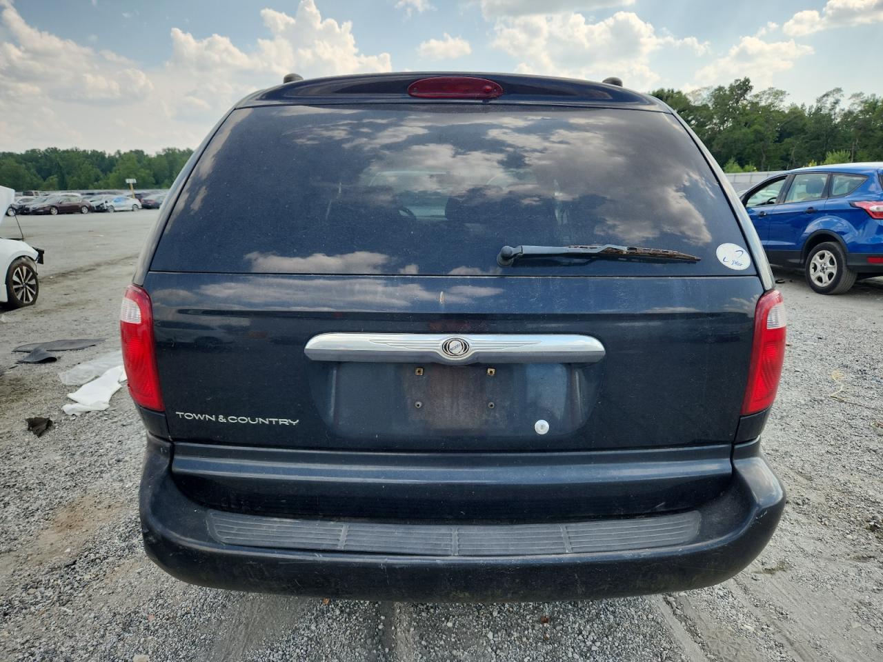 2005 Chrysler Town & Country VIN: 1C4GP45R05B102273 Lot: 62895695