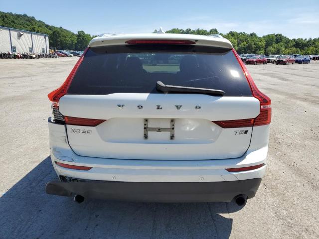  VOLVO XC60 2018 Белы