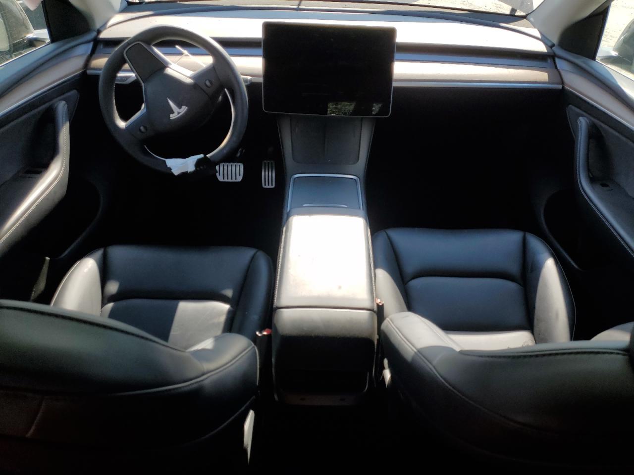 2024 Tesla Model Y VIN: 7SAYGDEF0RF093607 Lot: 65121675
